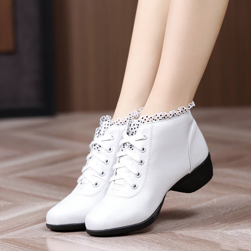 Damen-Stiefeletten mit Spitzenbesatz