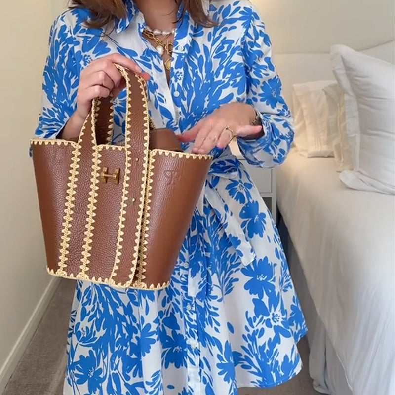 Elegantes blaues Kleid mit Blumendruck für Damen