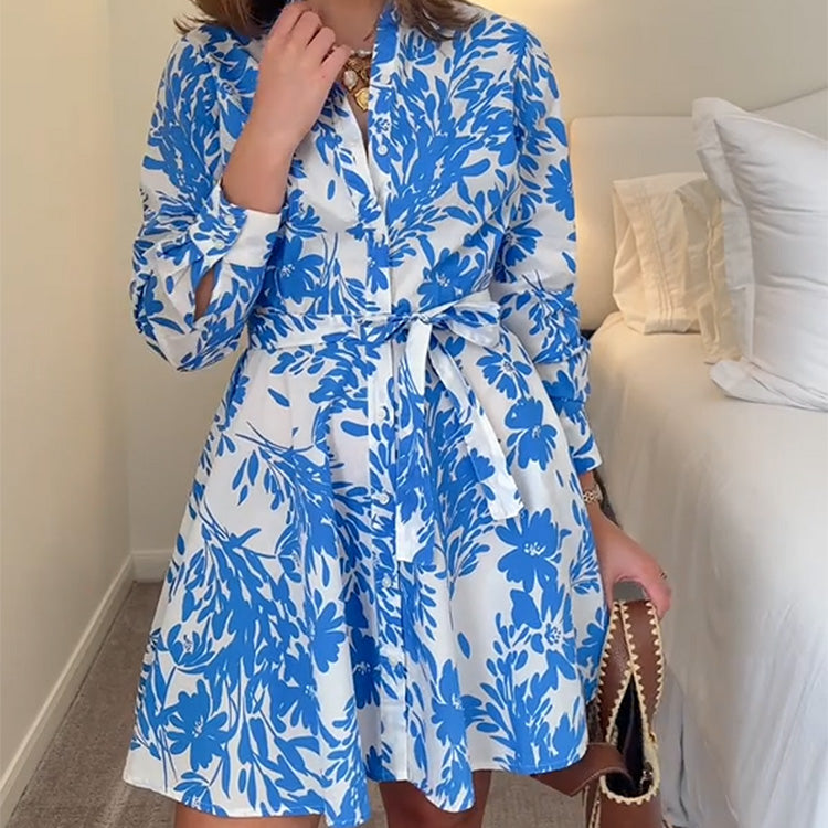 Elegantes blaues Kleid mit Blumendruck für Damen