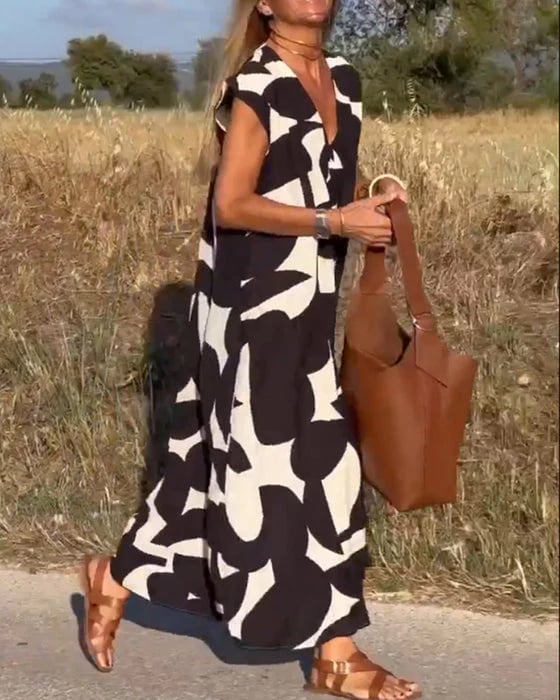 Lässiges Damenkleid mit geometrischen Farbblöcken