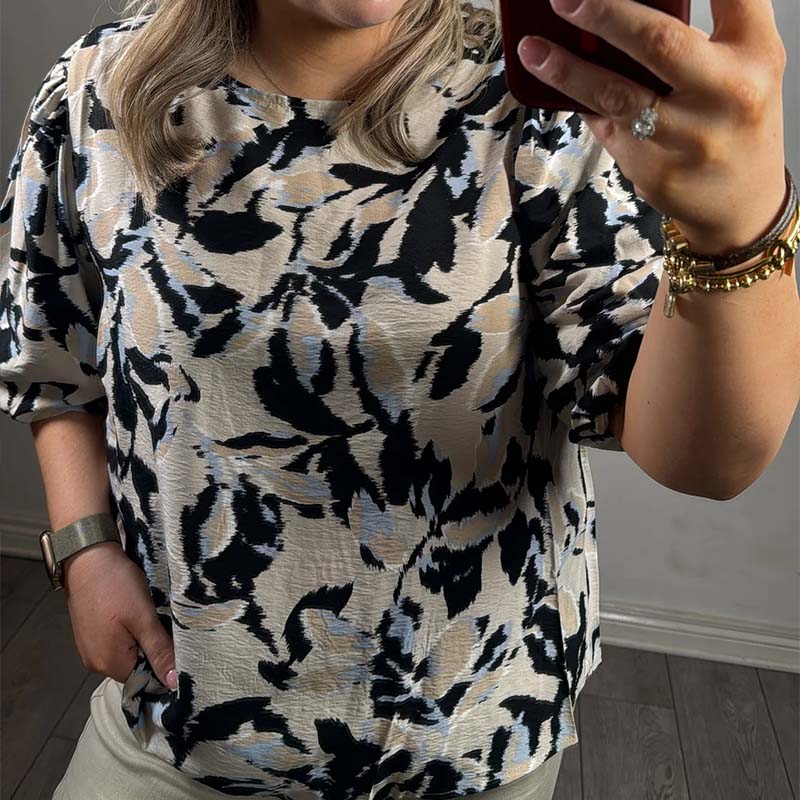 Babyblaues/schwarzes Oberteil mit abstraktem Print