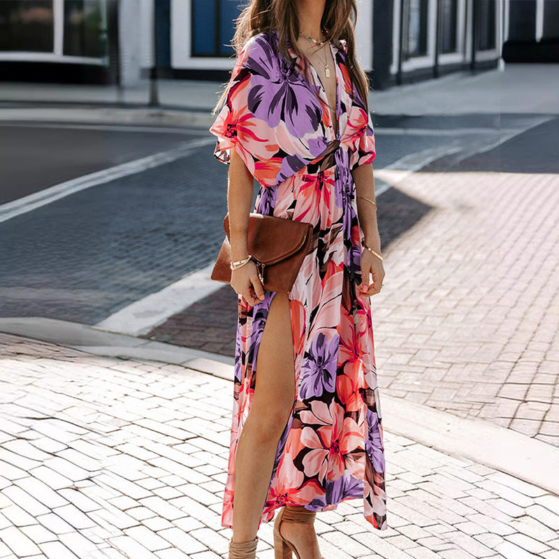Sommerliches, floral bedrucktes, sexy Kleid mit tiefem V-Ausschnitt und hoher Taille und Schlitz für Damen