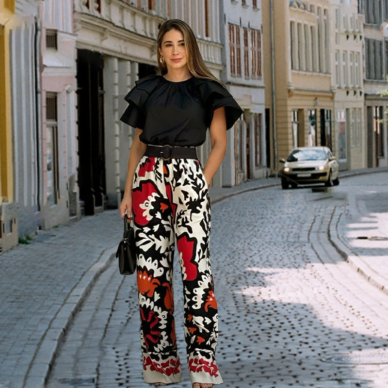 Damen-Set mit Kurzarmoberteilen und bedruckten Hosen mit Rüschen