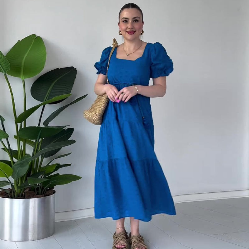 Fließendes Jacquard-Kleid mit quadratischem Ausschnitt für Damen