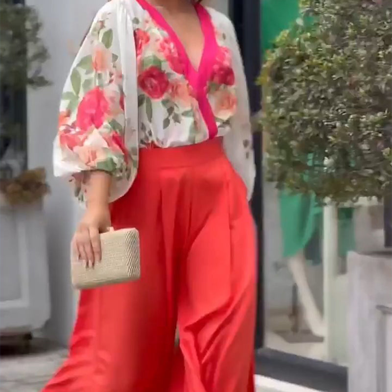 Set mit Oberteil mit tiefem V-Ausschnitt, Puffärmeln und Hose mit weitem Bein Romantic Roses