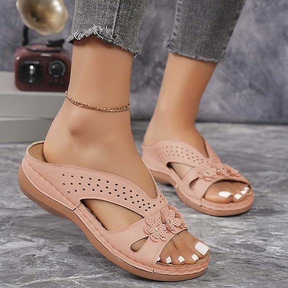 Damen-Sandale aus Leder mit Blumenmuster