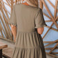 Damen-Stufenkleid mit Rüschenbesatz und V-Ausschnitt