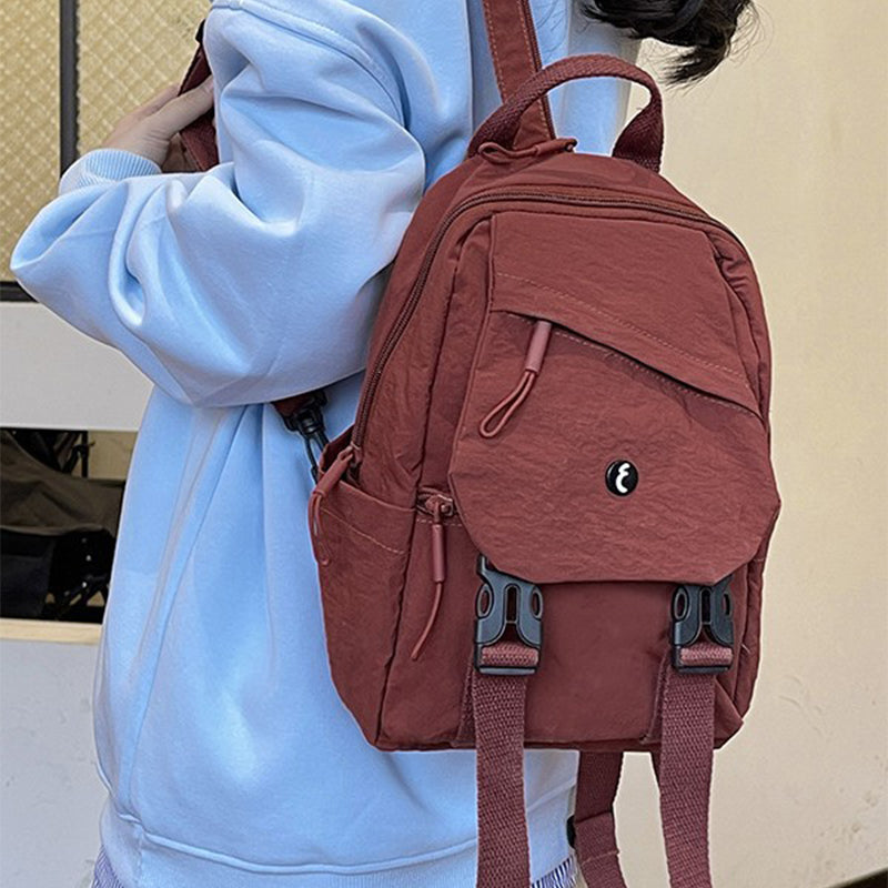 Stilvoller, leichter Rucksack mit verstellbaren Riemen