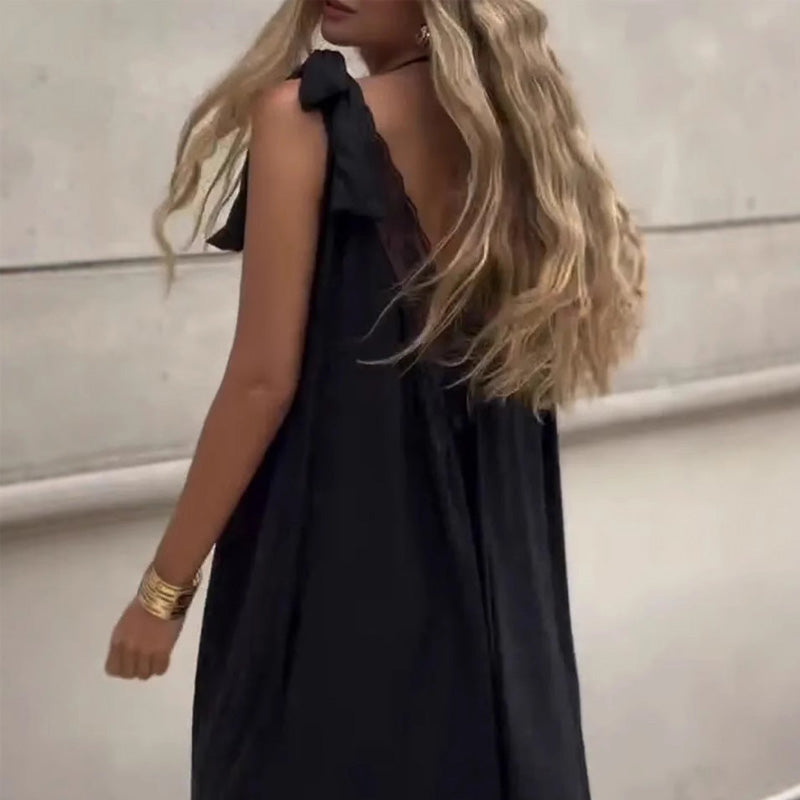 Damenkleid mit V-Ausschnitt und Spitzenband an den Schultern