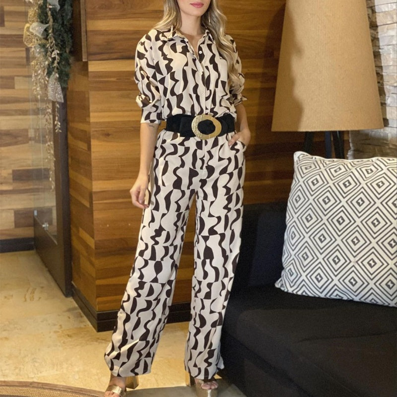 Damen modisches zweiteiliges Set mit abstraktem Druck: Oberteil und Hose