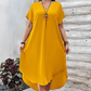 Lässiges Frauenkleid mit V-Ausschnitt