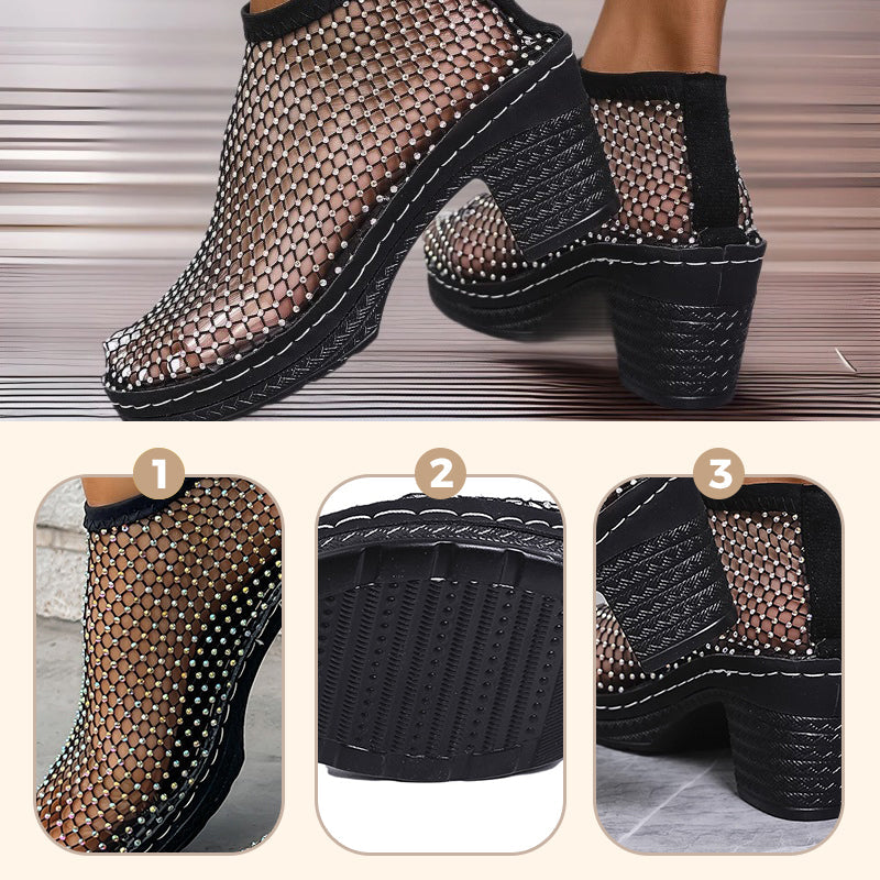 Durchbrochene Damen-Sandalen mit runder Spitze und Strasssteinen