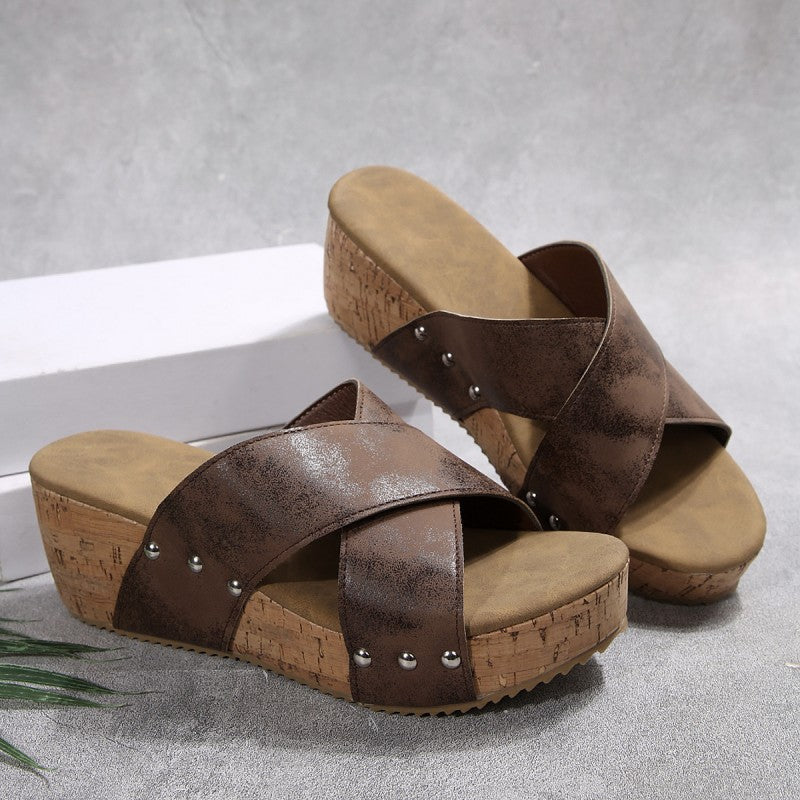 Modische Sandalen mit gekreuzten Riemen und dickem Keilabsatz für Damen