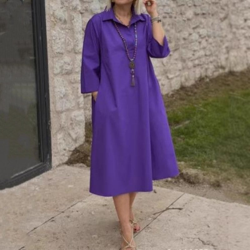 Lässiges, einfarbiges Damenkleid mit praktischen Taschen