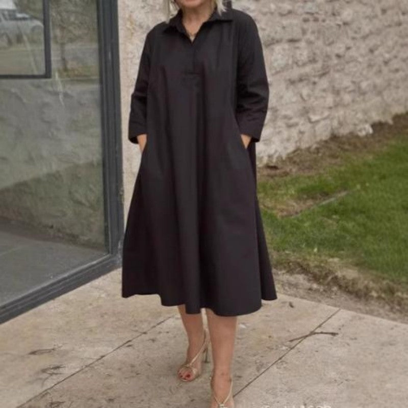 Lässiges, einfarbiges Damenkleid mit praktischen Taschen