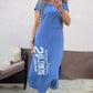 Einfarbiges Kleid mit Buchstabendruck, Rundhalsausschnitt, Schlitztasche