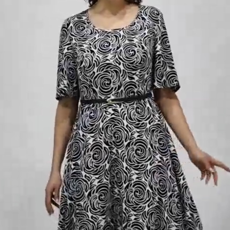 🌸Sommer-Hot-Sale - 50% Rabatt🌸2025 Elegantes Maxikleid mit Gürtel und Print