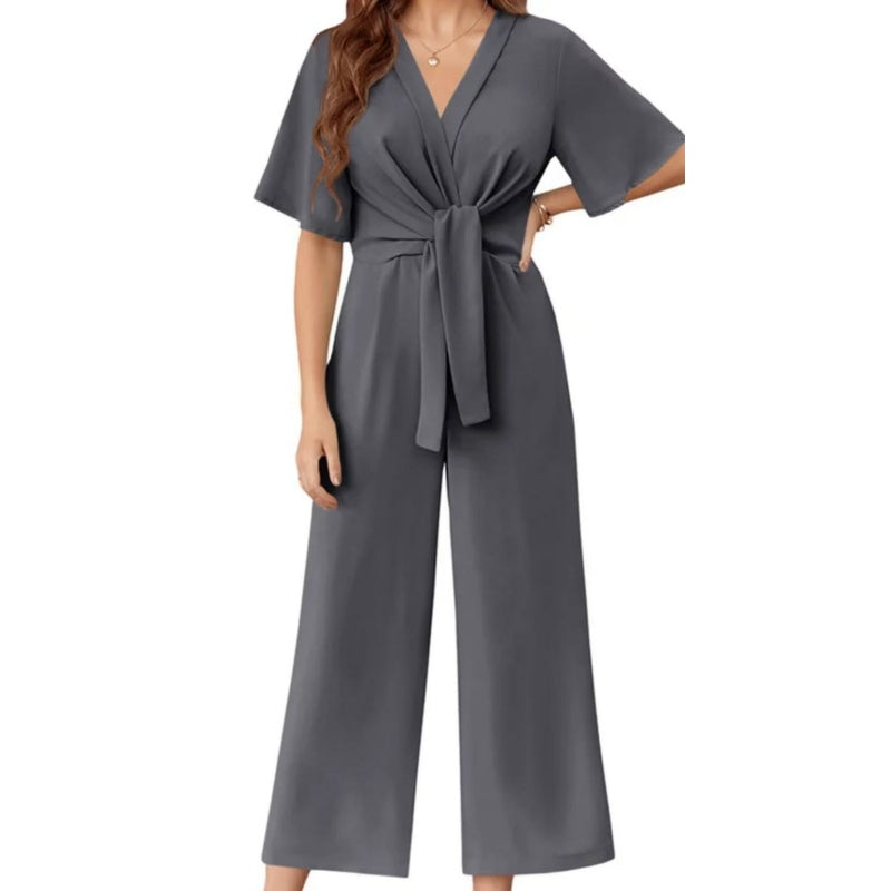 Eleganter Jumpsuit mit V-Ausschnitt und weitem Bein und Bindegürtel für Damen