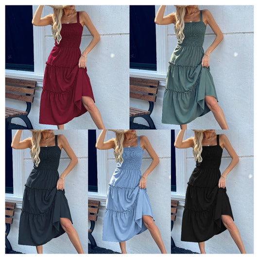 Ärmelloses Smokkleid mit gestuftem Rüschensaum für Damen