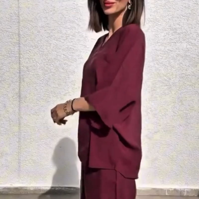 Lässiges, locker sitzendes Zweiteiler-Set aus Oberteil und Hose mit V-Ausschnitt für Damen