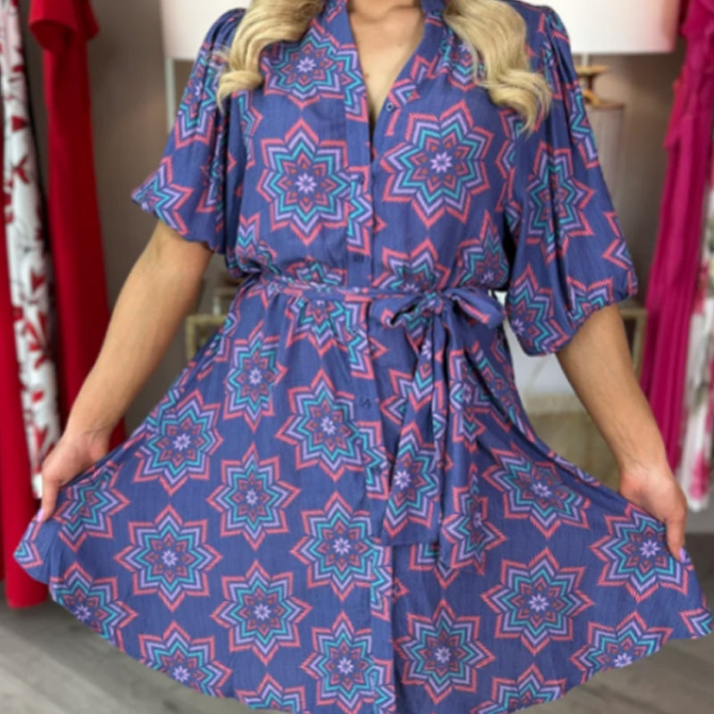 Elegantes bedrucktes Damenkleid mit V-Ausschnitt