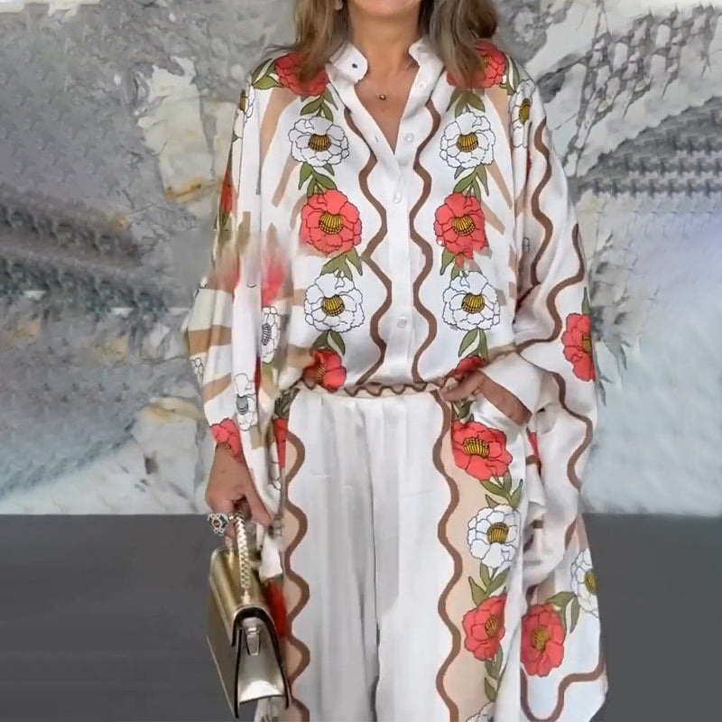 Stilvoller Damen-Zweiteiler mit Blumenmuster: Bluse & Hose