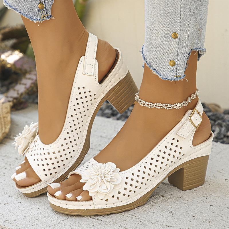 Lässige Sandalen mit Blumenmuster und ausgehöhltem Slope-Heel für Damen