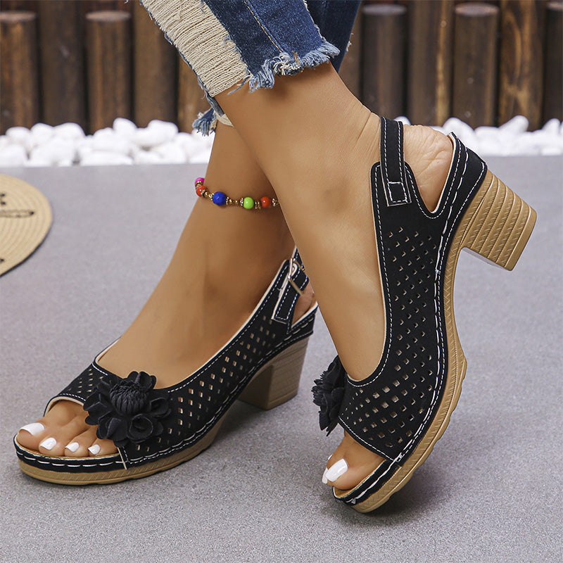 Lässige Sandalen mit Blumenmuster und ausgehöhltem Slope-Heel für Damen