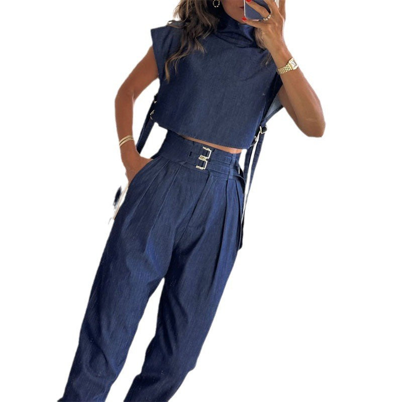 Trendy Fashion Outfits für Damen mit kurzem Oberteil mit hohem Halsausschnitt und 3/4-langer Hose mit hoher Taille
