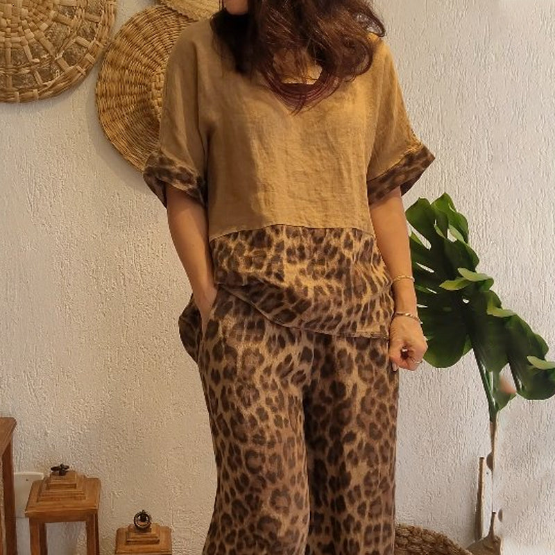 Stilvolles zweiteiliges Set mit kurzärmligem Patchwork-Oberteil und Hose mit weitem Bein