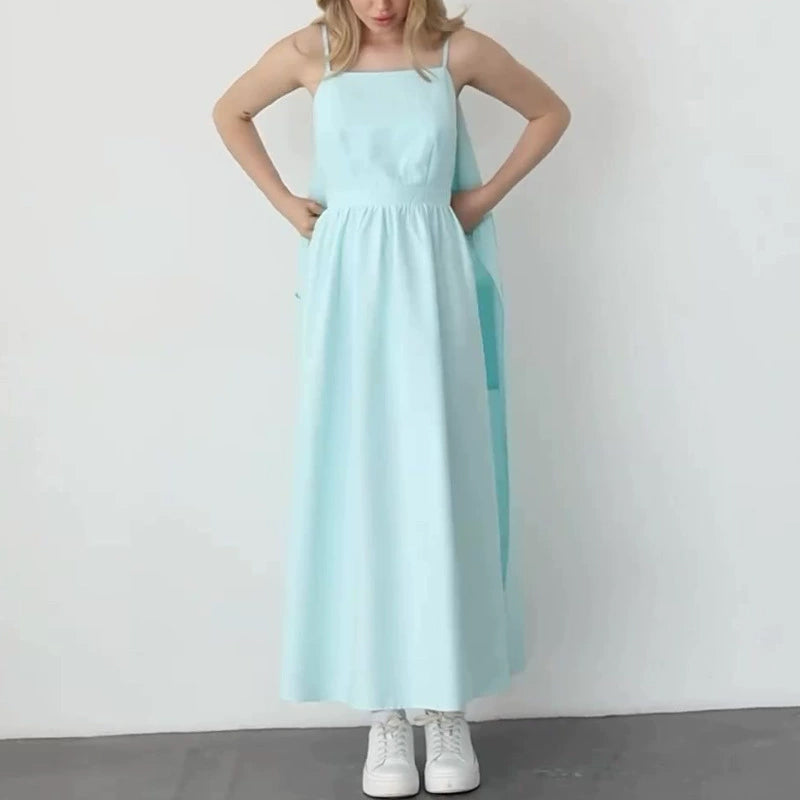 Elegantes Kleid mit Karree-Ausschnitt und Spaghettiträgern