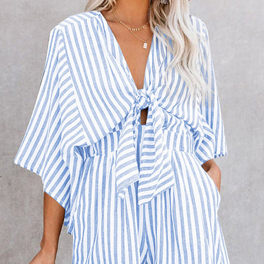 Gestreifte Jumpsuit-Shorts mit V-Ausschnitt für Damen