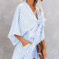 Gestreifte Jumpsuit-Shorts mit V-Ausschnitt für Damen