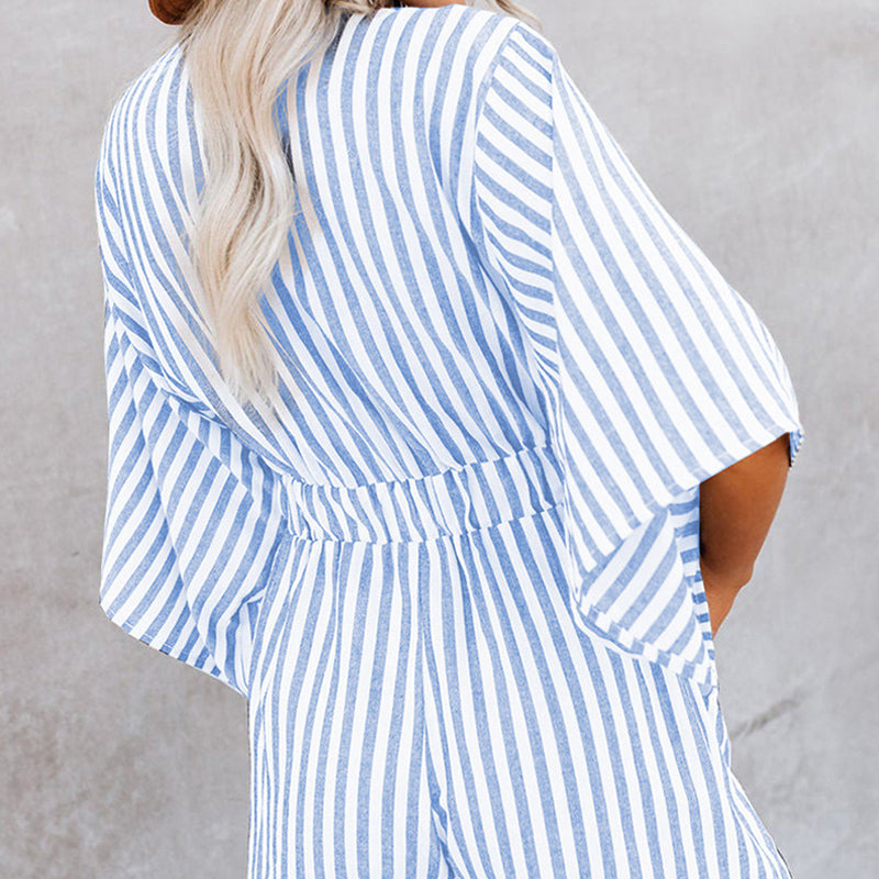 Gestreifte Jumpsuit-Shorts mit V-Ausschnitt für Damen