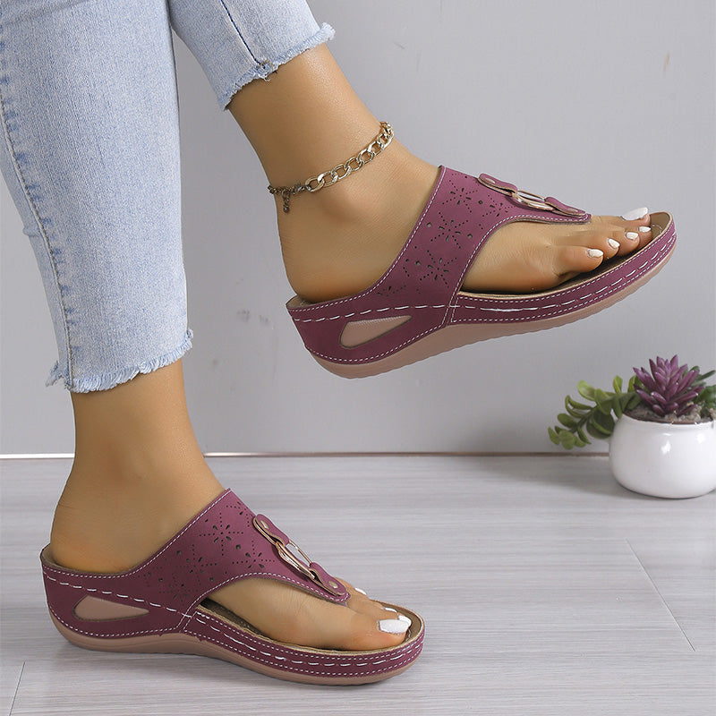Damen Slip-On Zehentrenner mit Keilabsatz