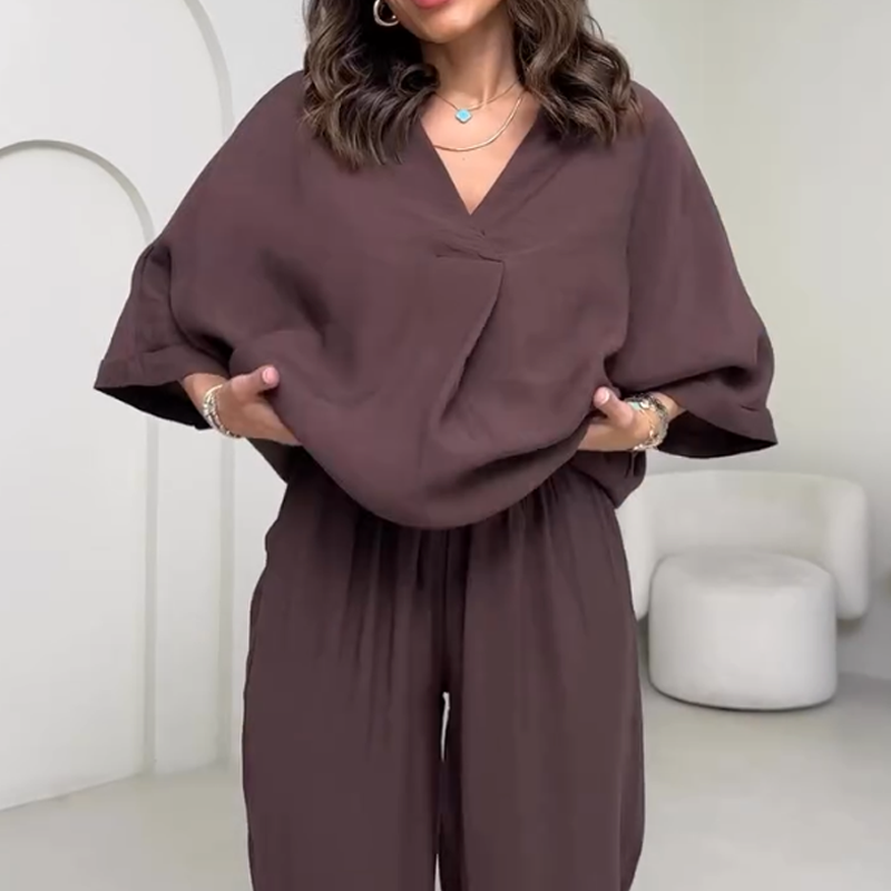 Damen-Zweiteiler: V-Ausschnitt-Top & Knöchelhose