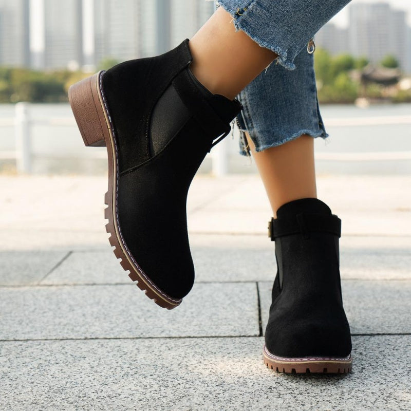 Solide elastische Stiefeletten mit niedrigem Absatz für Damen
