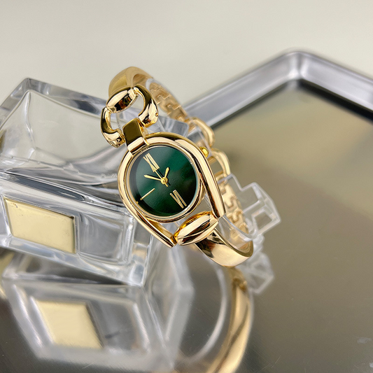 Vintage Quartz Watch With Chain-Link Strap