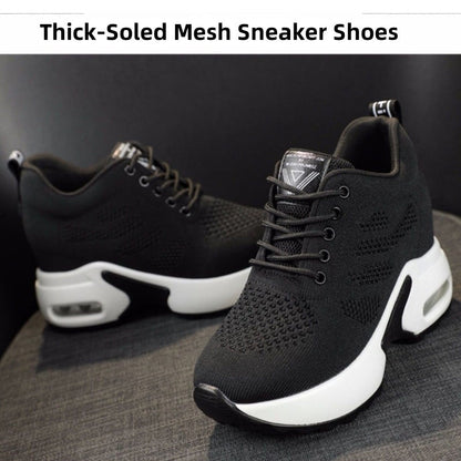 Mesh-Sneaker mit dicker Sohle