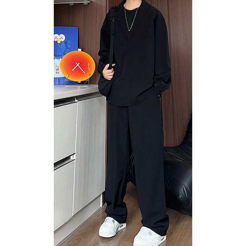 False – Zweiteiliges Set aus Hemd und Hose mit V-Ausschnitt