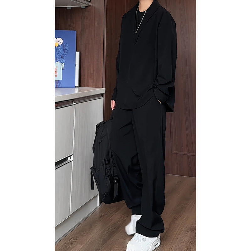 False – Zweiteiliges Set aus Hemd und Hose mit V-Ausschnitt