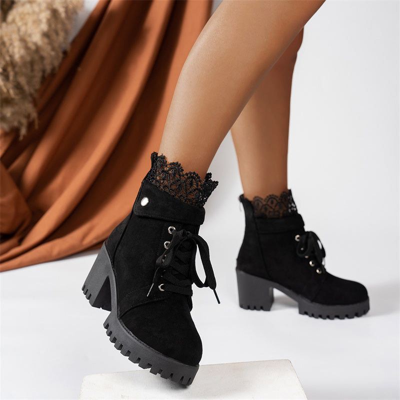 Damen-Stiefeletten mit dickem Absatz und Spitze