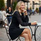Elegantes Langarmkleid mit asymmetrischer Knopfleiste