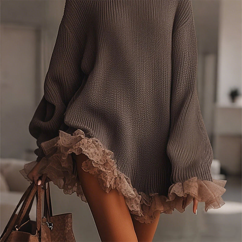 Strickkleid mit Rollkragen und Volantsaum