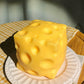 🔥 50% RABATT! 🧀 XXL Käse Squishy – Langsam Rückfedernder Anti-Stress Knautschball | Superweich, Formbar & Unwiderstehlich Zum Kneten