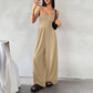 Jumpsuit mit Spaghettiträgern, weitem Bein und Taschen