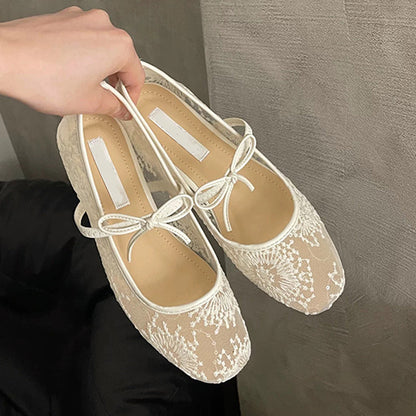 Elegante Ballerinas aus Mesh mit Schleife
