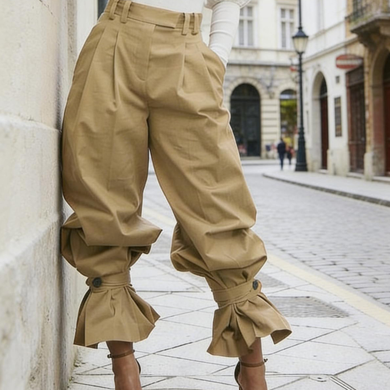 👖 50% RABATT! 🎉 Damen Laternen-Hose mit Falten & Rüschenabschlüssen – Leicht & luftig – Perfekt für Sommer, Strand oder einen romantischen Boho-Look – feminin und bequem 🌸
