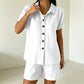 2-teiliges Set aus Damen-Hemd mit Knopfleiste und Shorts