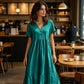 👗Midi-Kleid für Damen mit V-Ausschnitt, kurzen Ärmeln und Rüschen